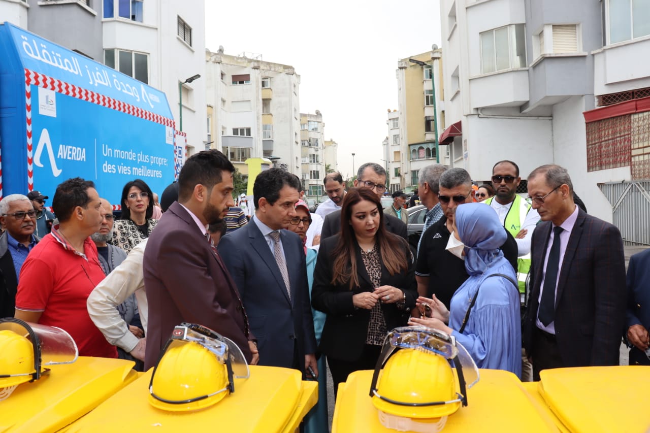 Mme Rmili lance à Ain Sebaa une campagne de sensibilisation au tri biflux des déchets ménagers